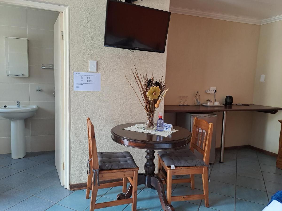 Amigos Bed & Breakfast - No Loadshedding Mbombela Buitenkant foto