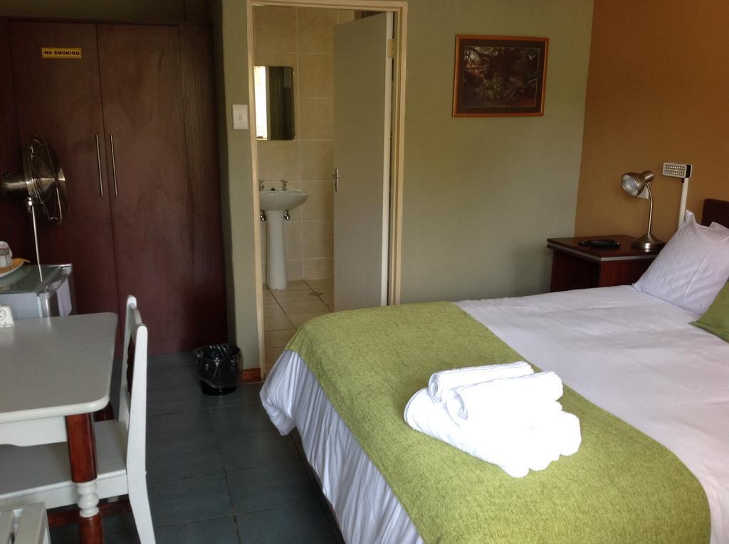 Amigos Bed & Breakfast - No Loadshedding Mbombela Kamer foto